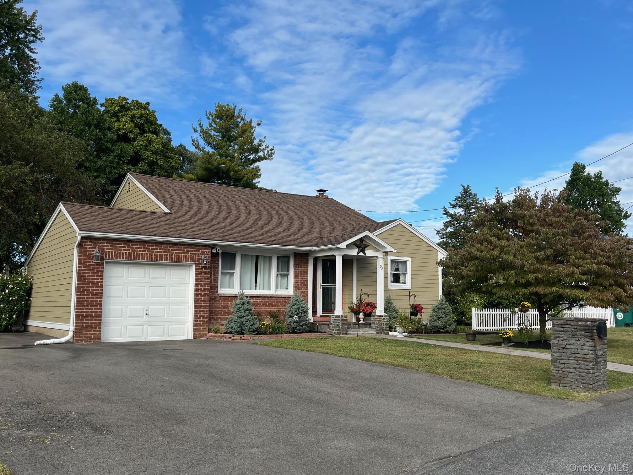 #2 photo, 70 Stahlman Place, Kingston , NY 12401