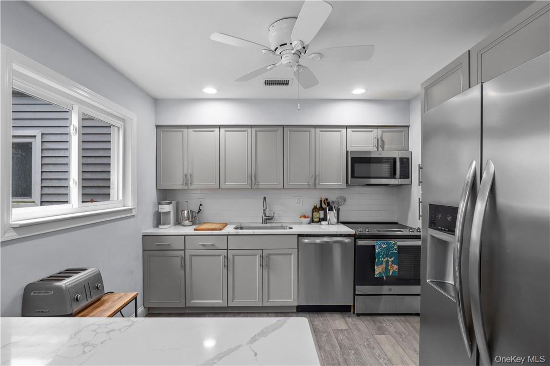 #2 photo, 208 Harris Road, Bedford Hills , NY 10507