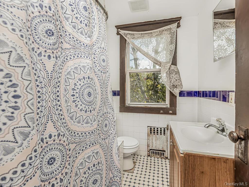 #13 photo, 557 S 5th Avenue, Mount Vernon , NY 10550