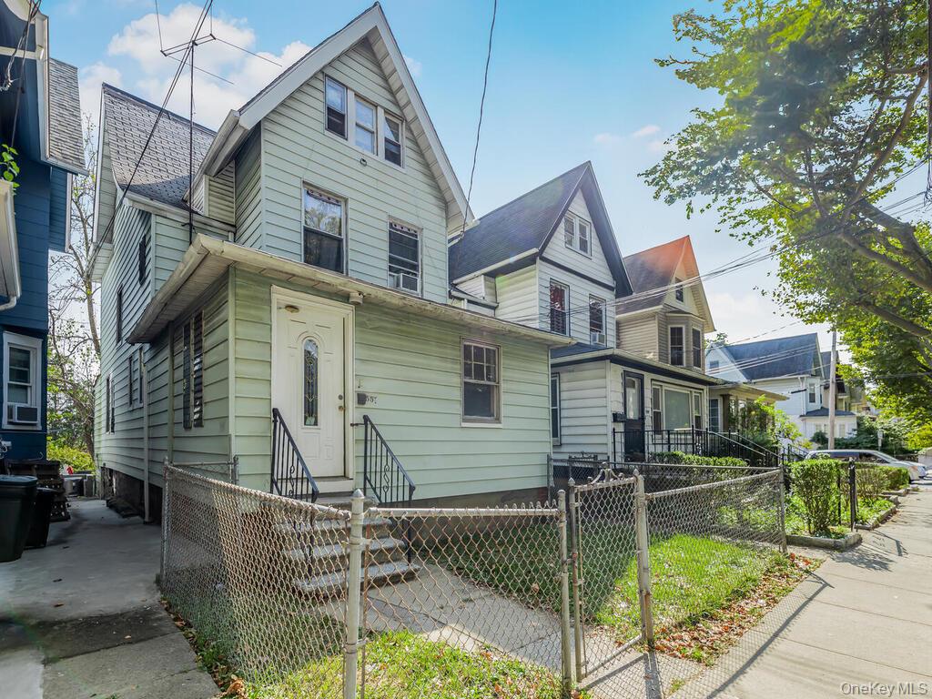 #20 photo, 557 S 5th Avenue, Mount Vernon , NY 10550