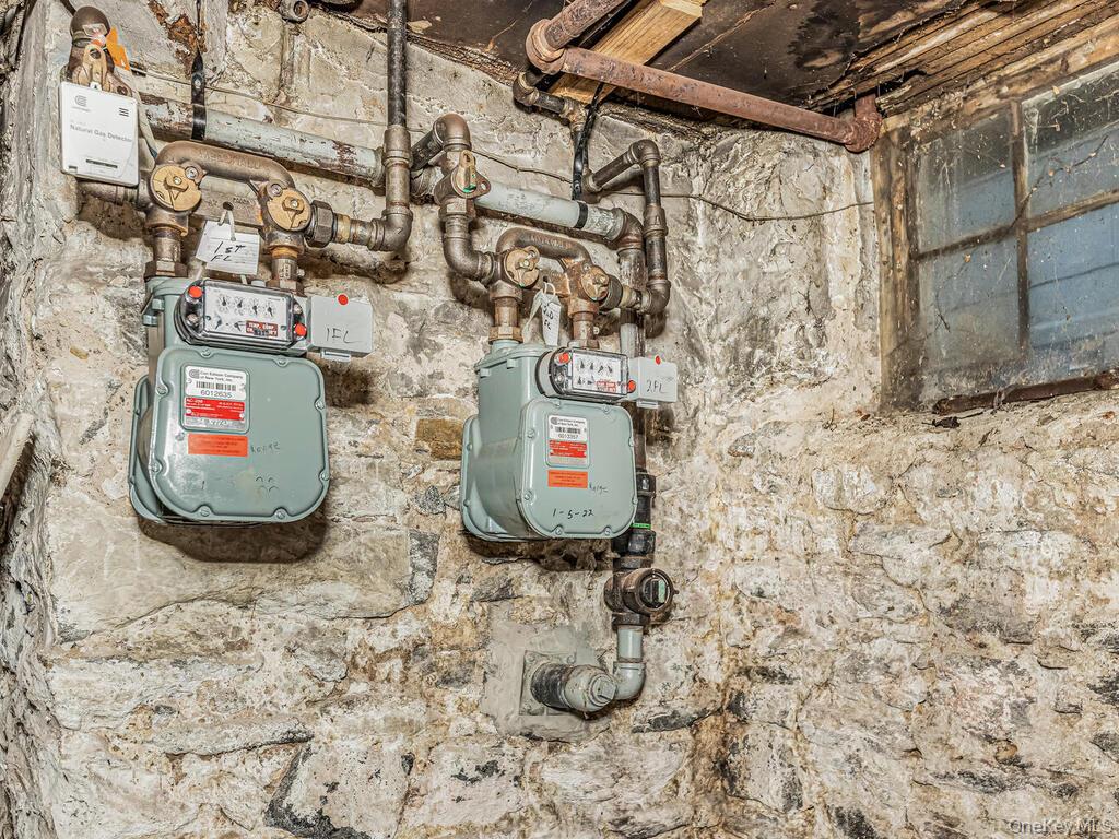 #7 photo, 557 S 5th Avenue, Mount Vernon , NY 10550