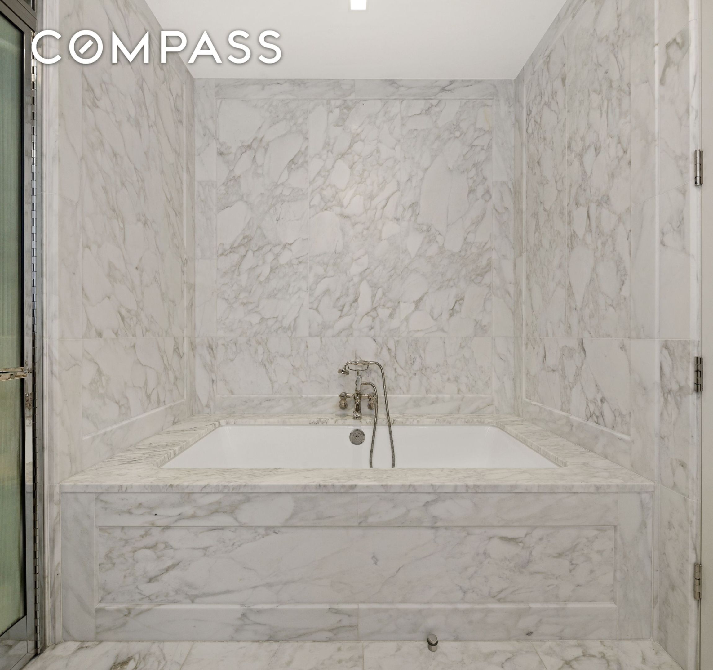 #18 photo, 20 E End Avenue, Upper East Side , NY 10028