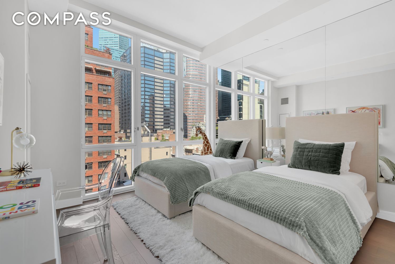 #16 photo, 305 E 51st Street, Midtown East , NY 10022