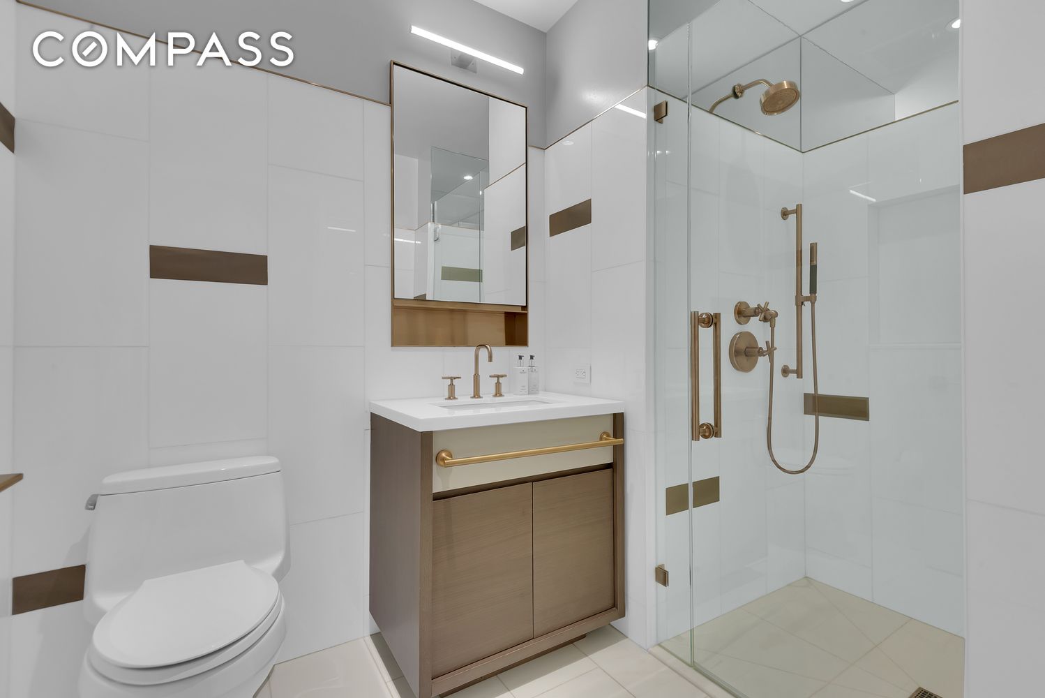 #19 photo, 305 E 51st Street, Midtown East , NY 10022