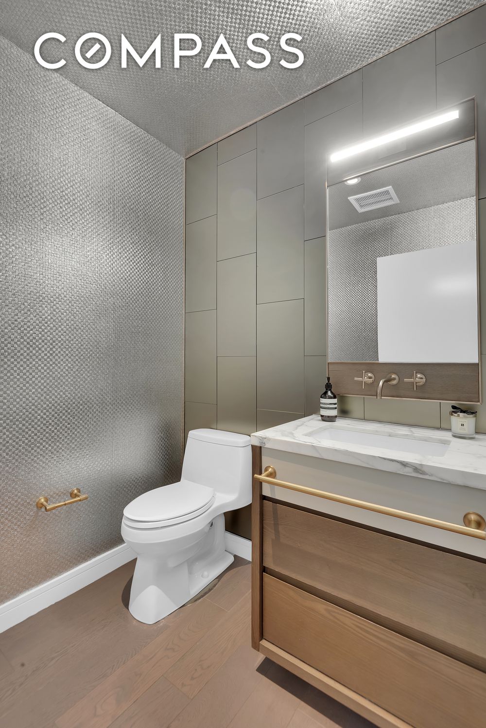 #20 photo, 305 E 51st Street, Midtown East , NY 10022