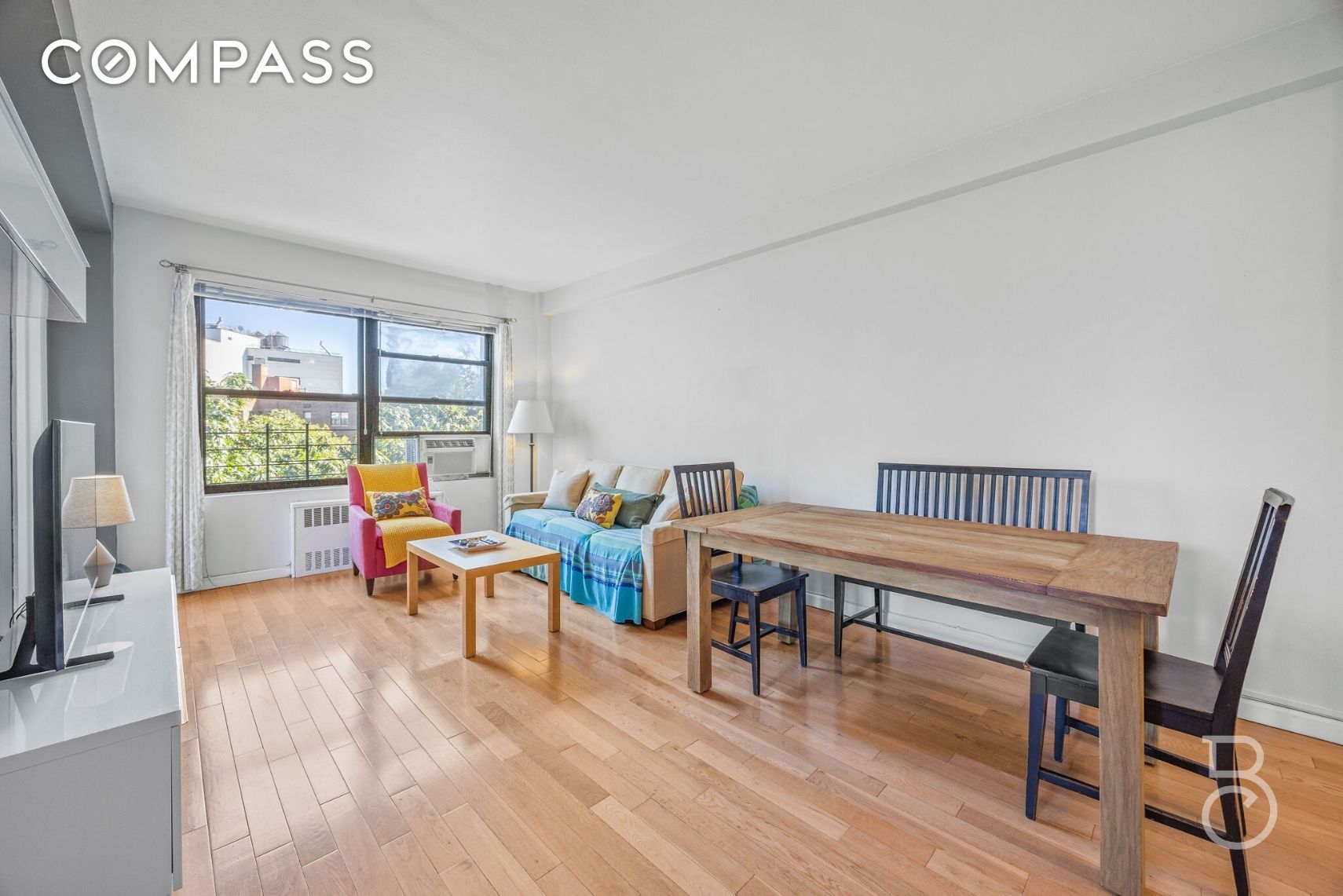 #1 photo, 99-52 66th Road, कुईंस Rego Park , NY 11374