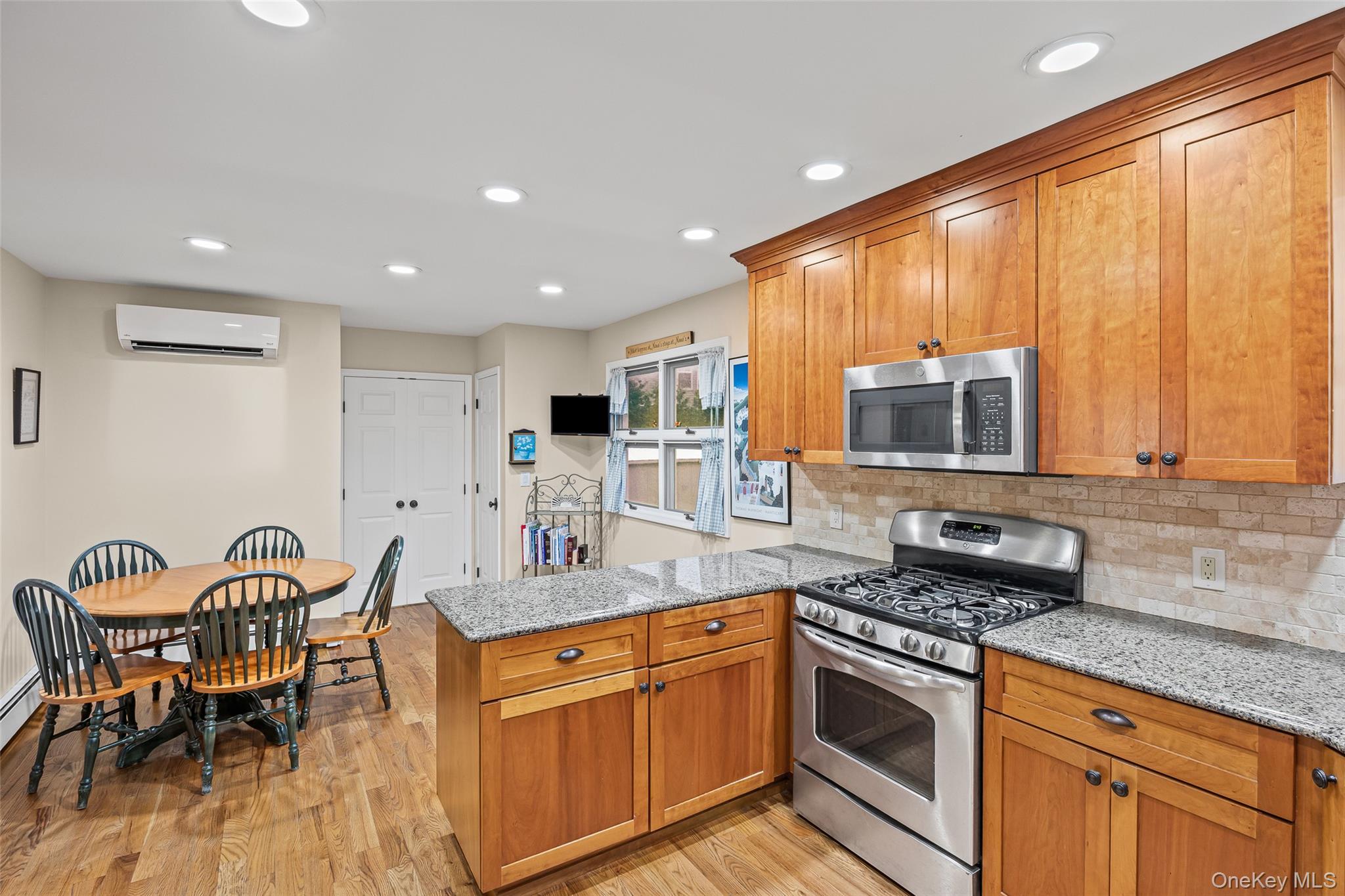 #10 photo, 169 Sunset Avenue, ナッソー郡 Island Park , NY 11558