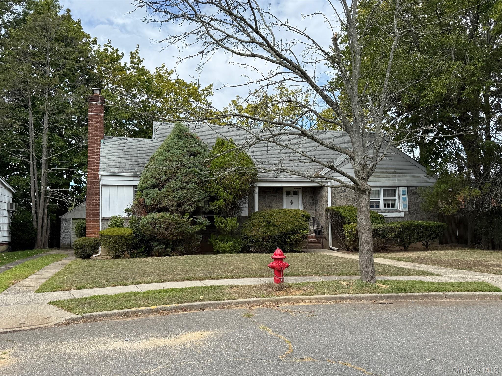 #1 photo, 490 Walton Court, नासाउ काउंटी West Hempstead , NY 11552