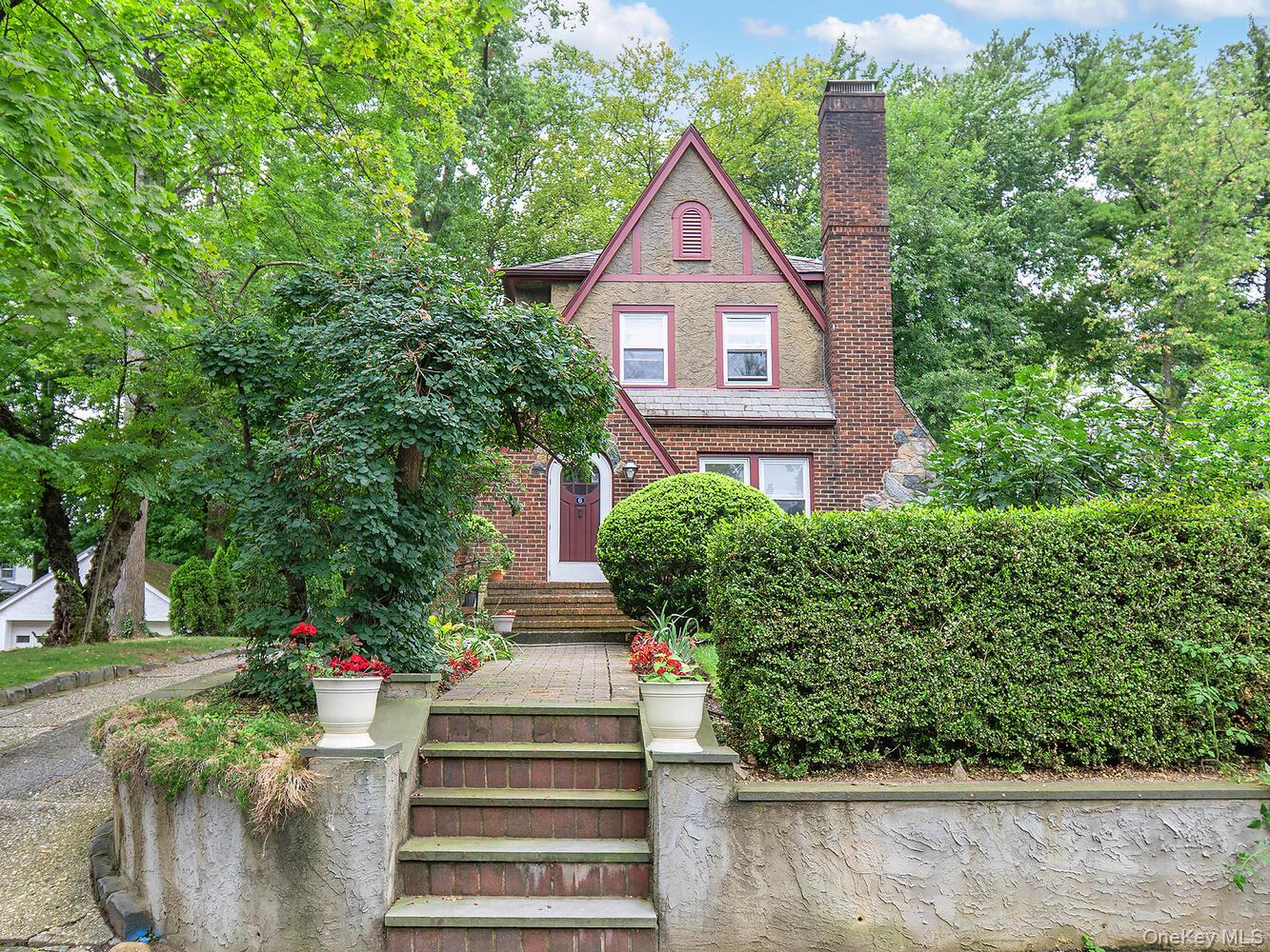 #1 photo, 6 4th Road, Great Neck , NY 11021