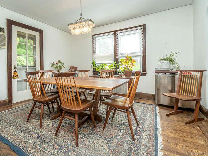 #11 photo, 6 4th Road, Great Neck , NY 11021