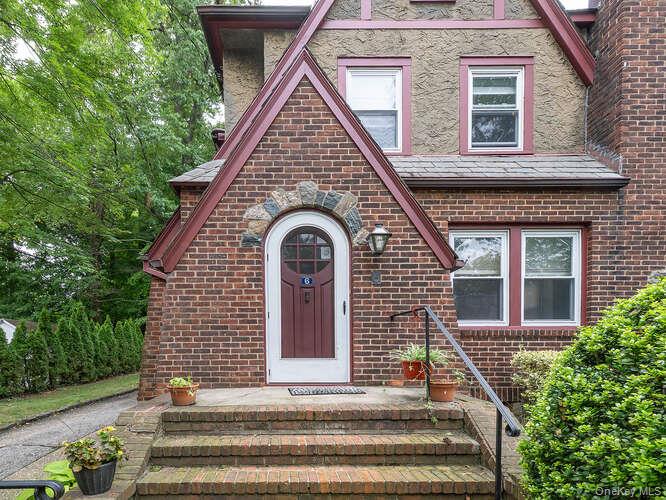 #3 photo, 6 4th Road, Great Neck , NY 11021