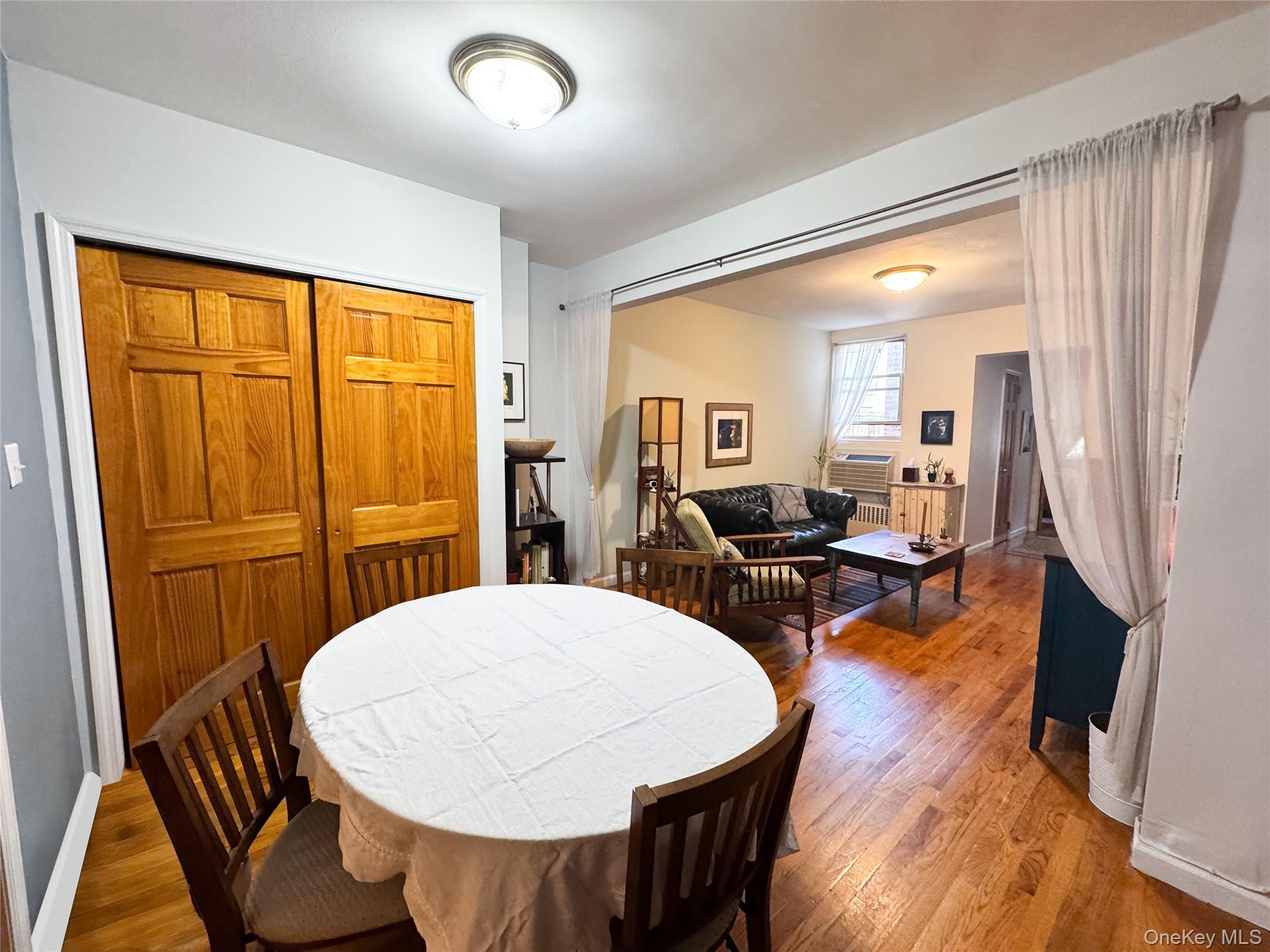 #9 photo, 2809 Ditmars Boulevard, Astoria , NY 11105