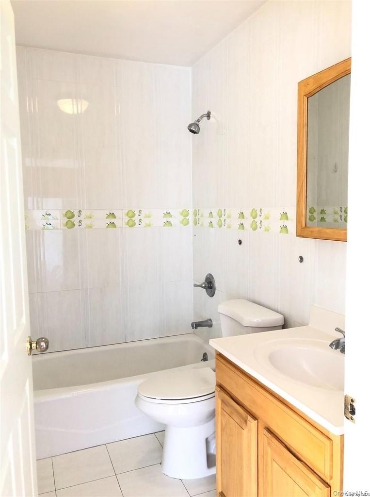 #8 photo, 37-40 103th Street, クイーンズ区 Corona , NY 11368