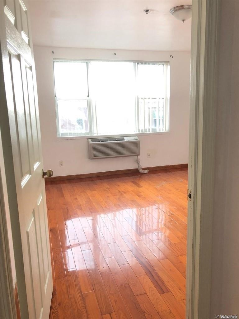 #9 photo, 37-40 103th Street, クイーンズ区 Corona , NY 11368