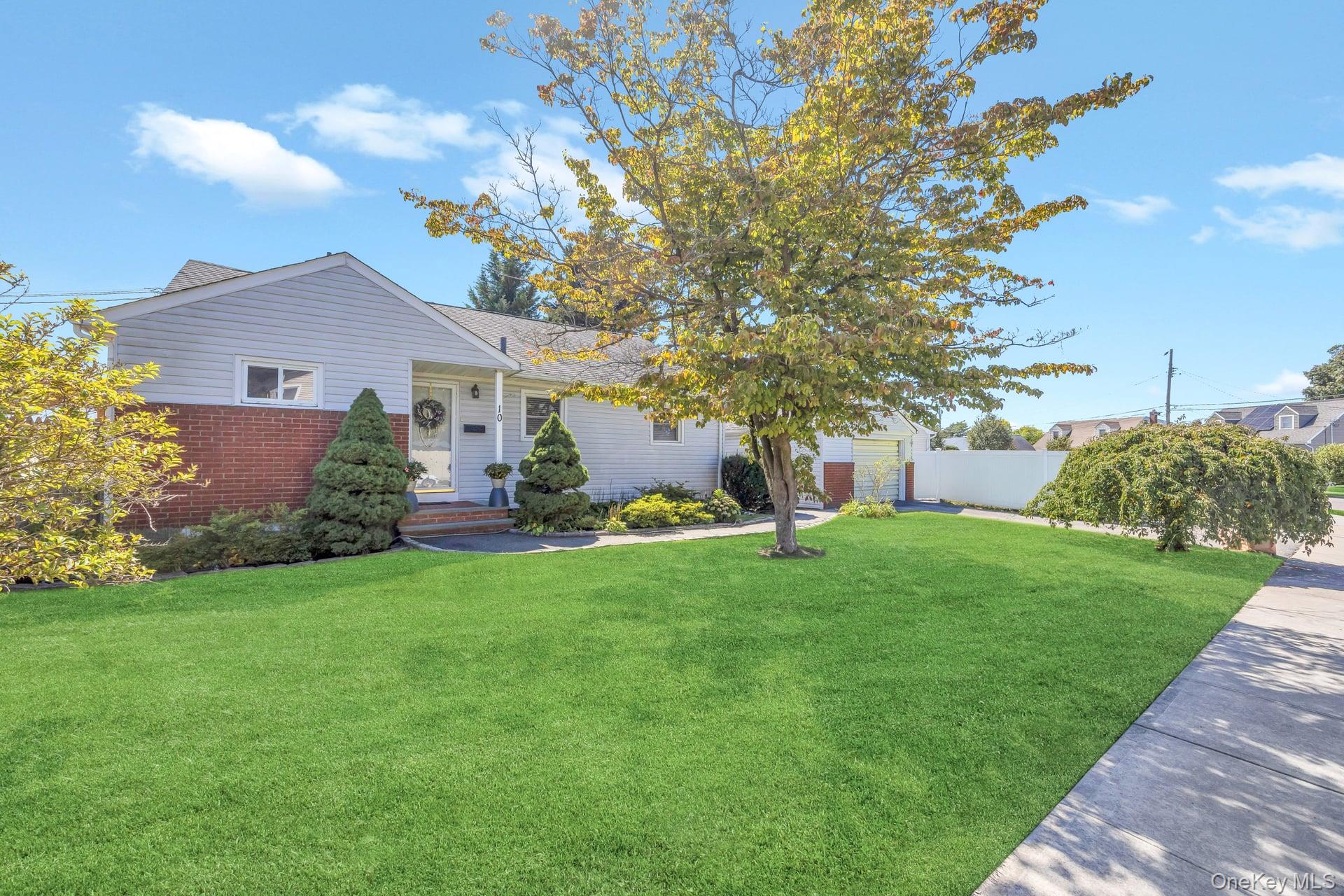 #1 photo, 10 Layton Avenue, Hicksville , NY 11801