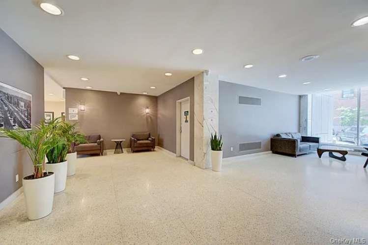 #5 photo, 107-40 Queens Boulevard, Forest Hills , NY 11375