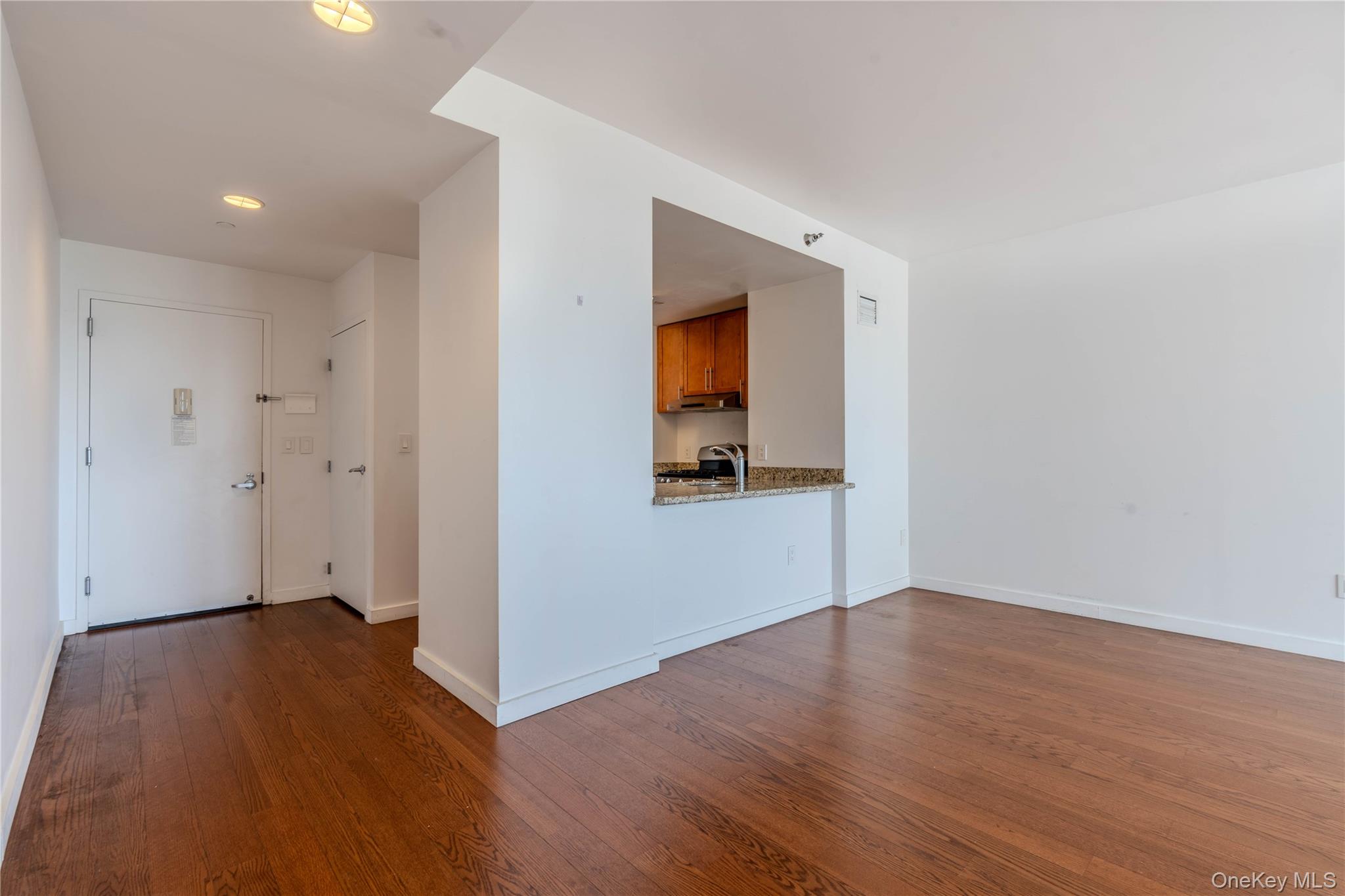 #17 photo, 40-26 college point blvd, Flushing , NY 11354