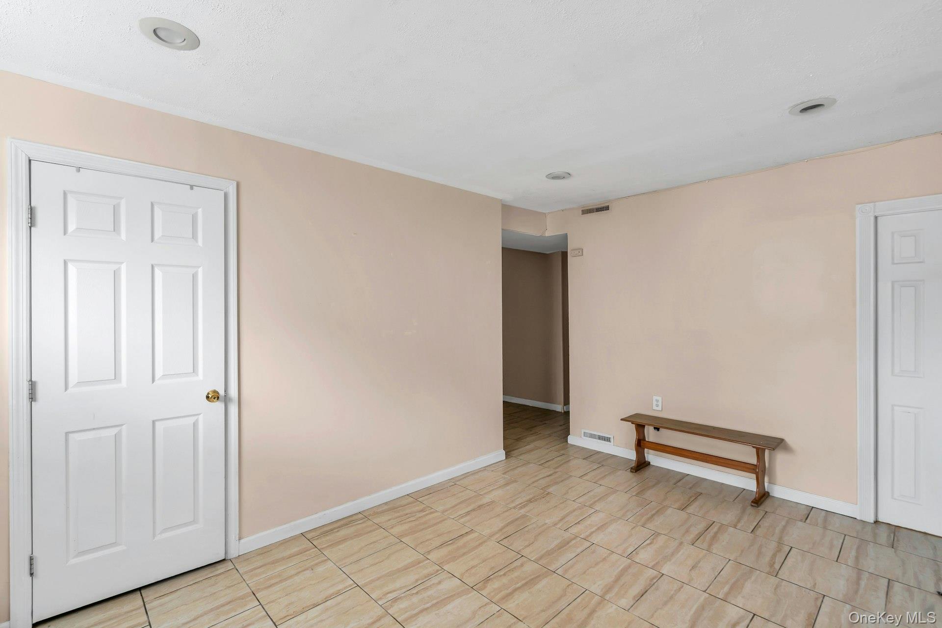 #13 photo, 15 Abbey Lane, Bay Shore , NY 11706