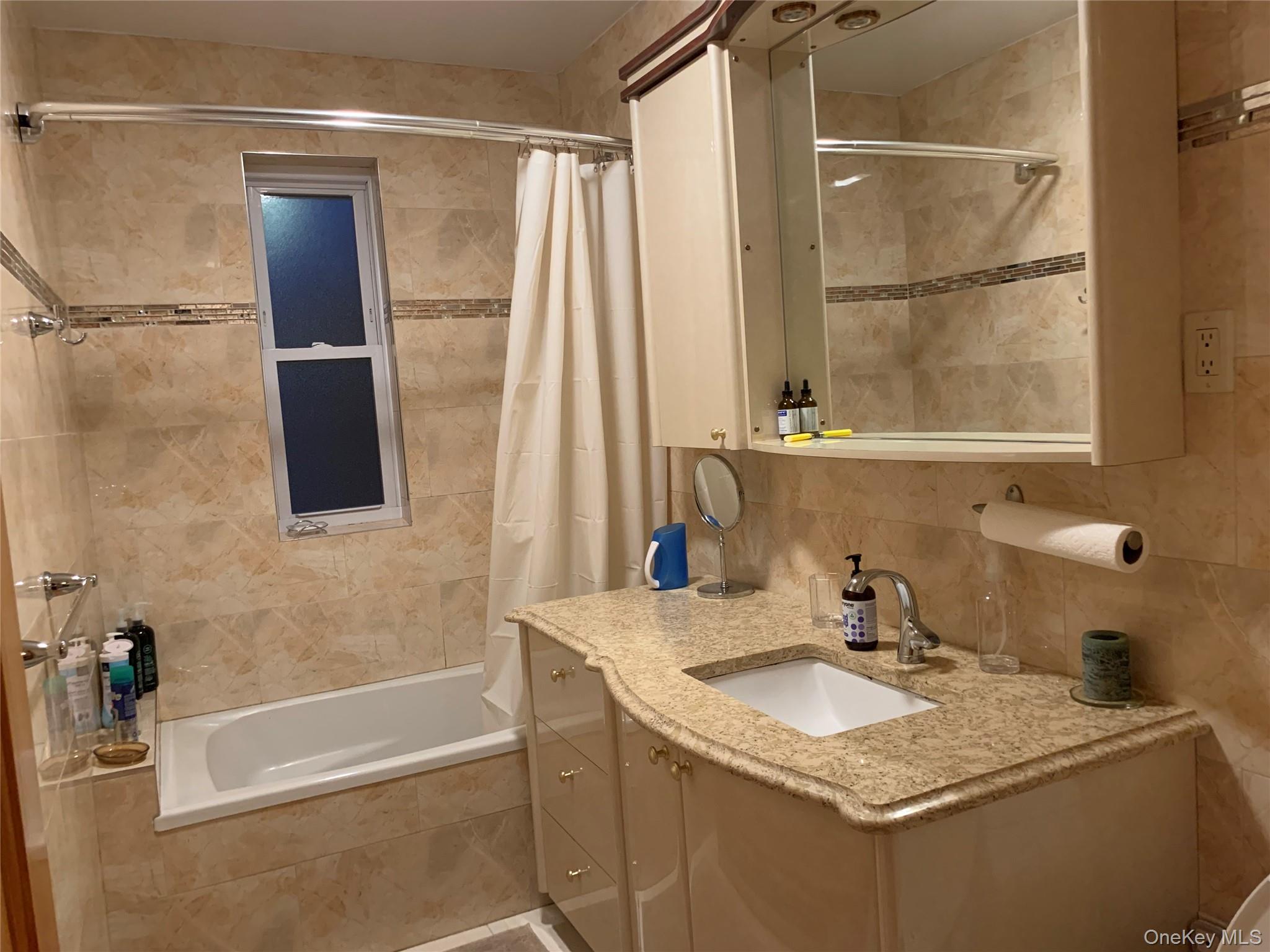 #11 photo, 7285 YELLOWSTONE BLVD, Forest Hills , NY 11375