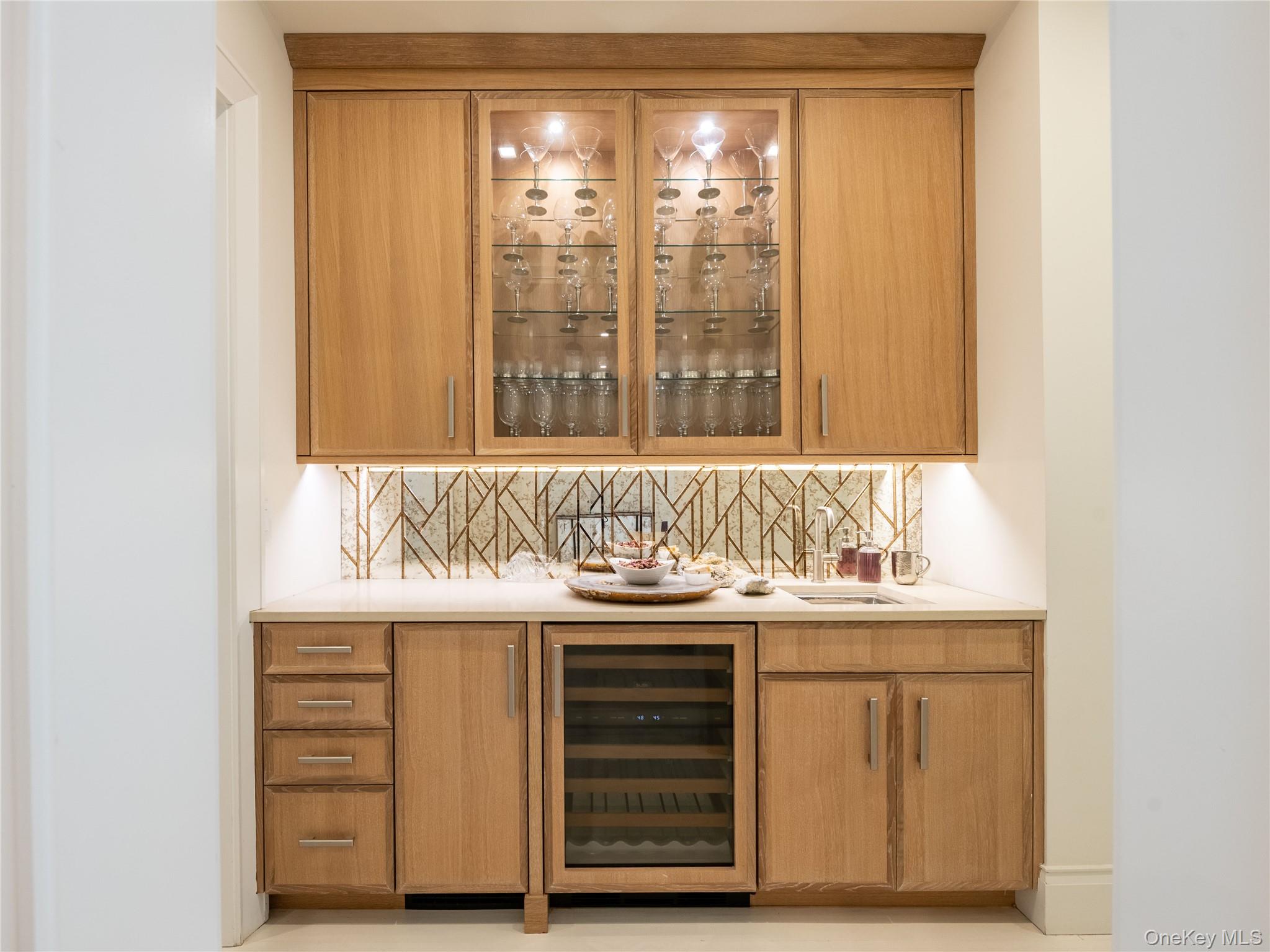 #8 photo, 16 Ridge Drive, Great Neck , NY 11021