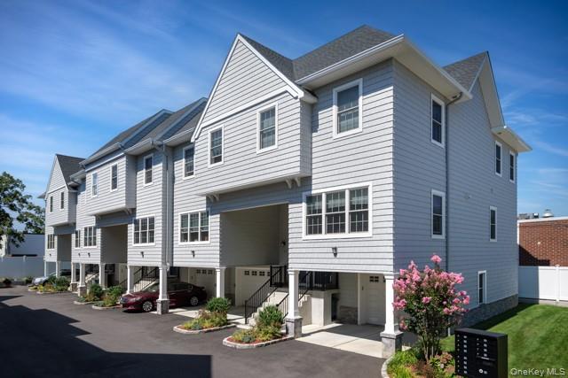 #1 photo, 1 Wallace Court, ナッソー郡 Valley Stream , NY 11580