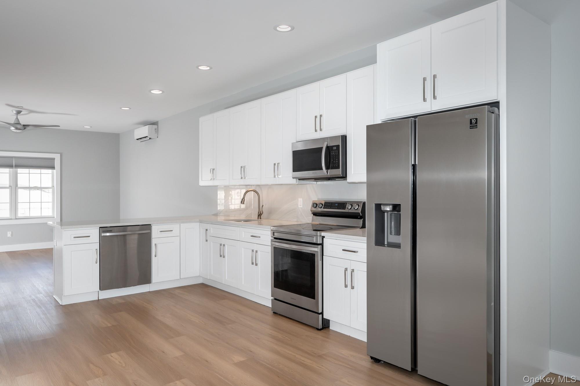 #2 photo, 1 Wallace Court, ナッソー郡 Valley Stream , NY 11580