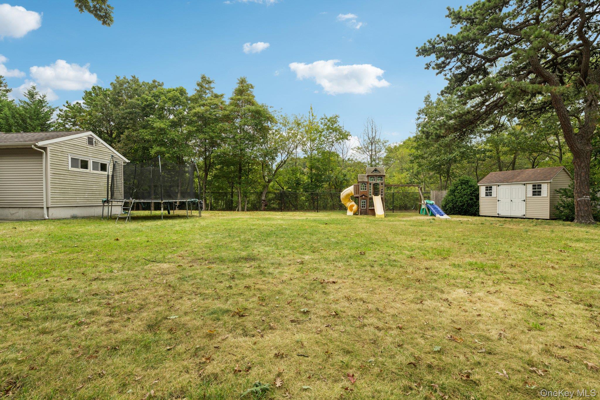 #16 photo, 111 Berry Street, Lindenhurst , NY 11757