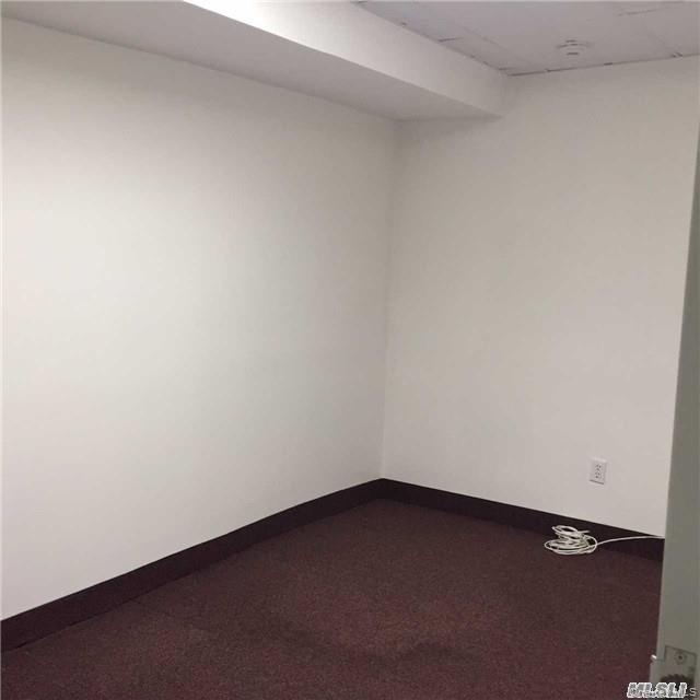 #7 photo, 373 Main Street, サフォーク郡 Center Moriches , NY 11934