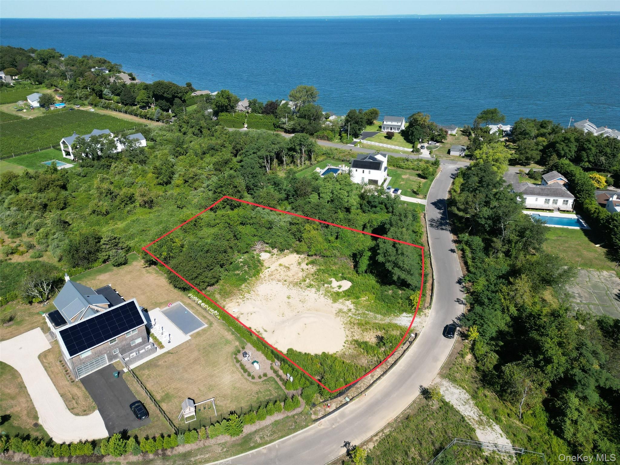#1 photo, 390 Wildberry Lane, 東長島 Southold , NY 11971