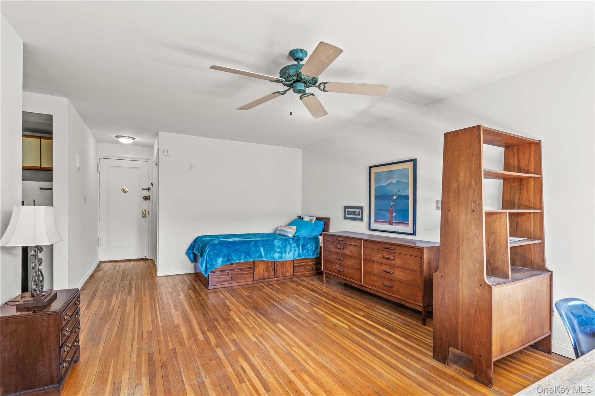 #4 photo, 73-44 Austin Street, Forest Hills , NY 11375