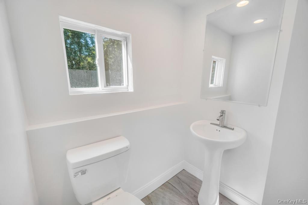 #18 photo, 23 Avenue I, Farmingdale , NY 11735