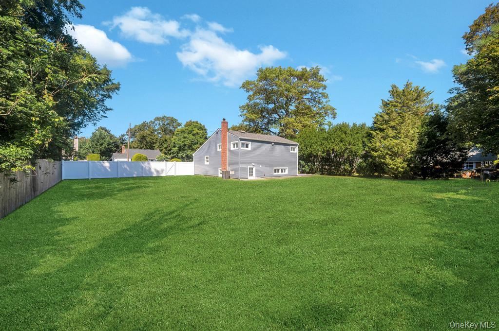 #19 photo, 23 Avenue I, Farmingdale , NY 11735