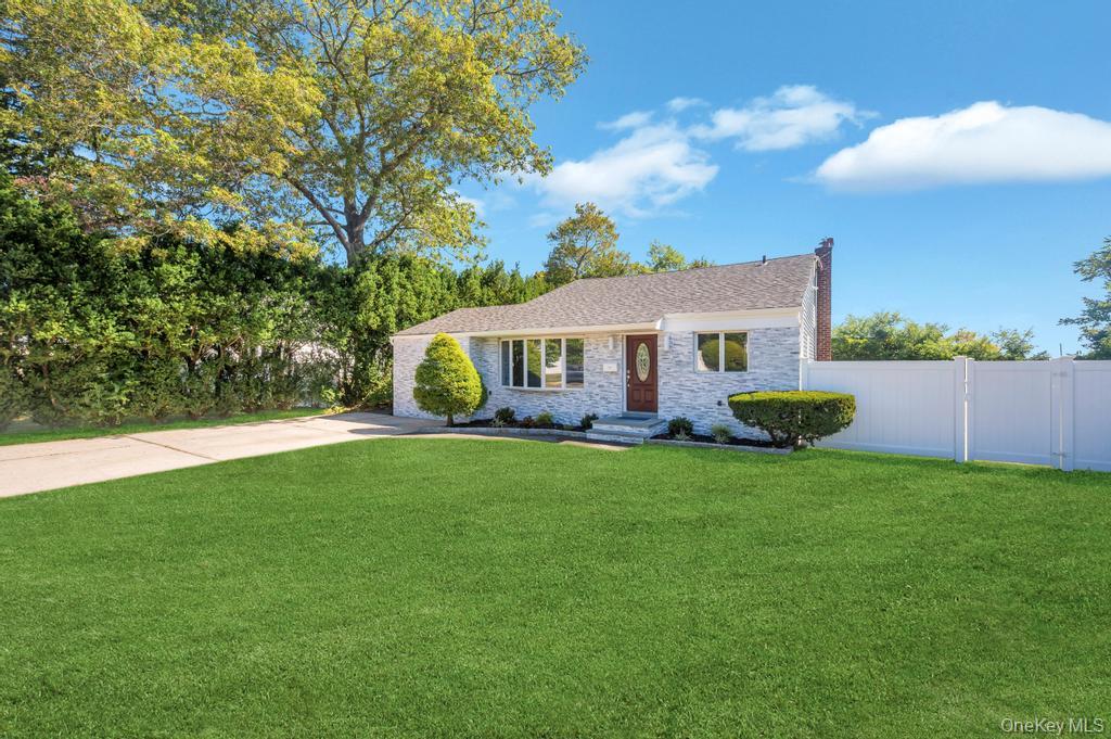 #2 photo, 23 Avenue I, Farmingdale , NY 11735