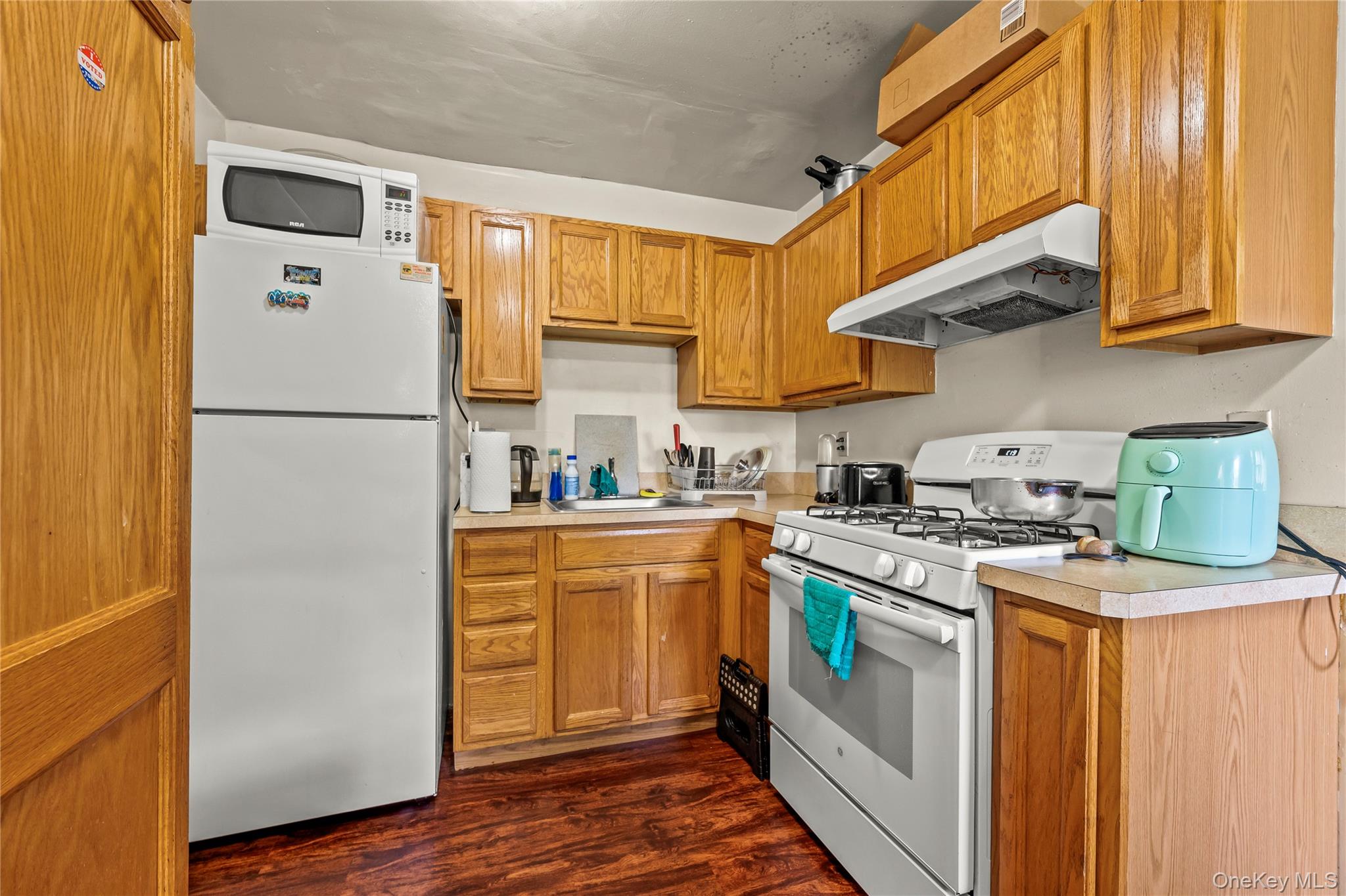 #15 photo, 200 Lowndes Avenue, Huntington , NY 11746