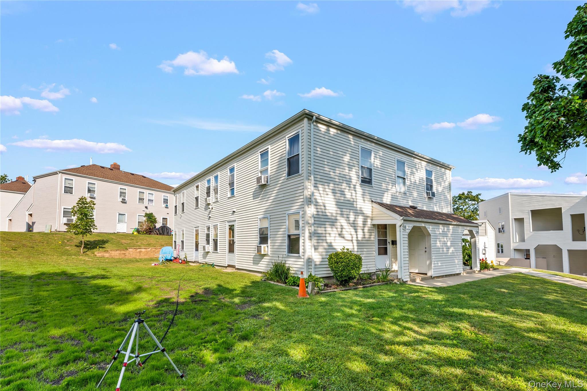 #3 photo, 200 Lowndes Avenue, Huntington , NY 11746