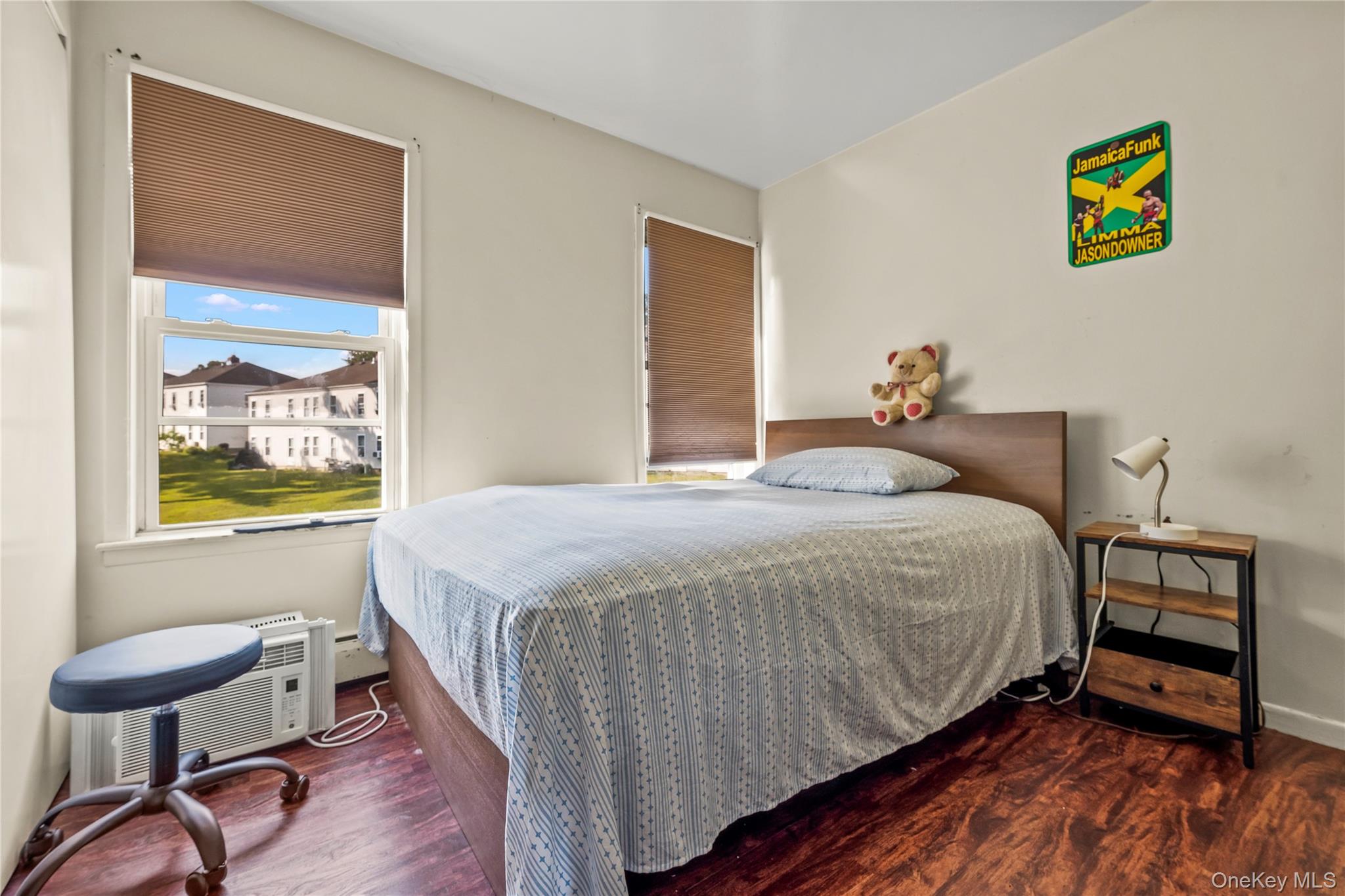 #5 photo, 200 Lowndes Avenue, Huntington , NY 11746