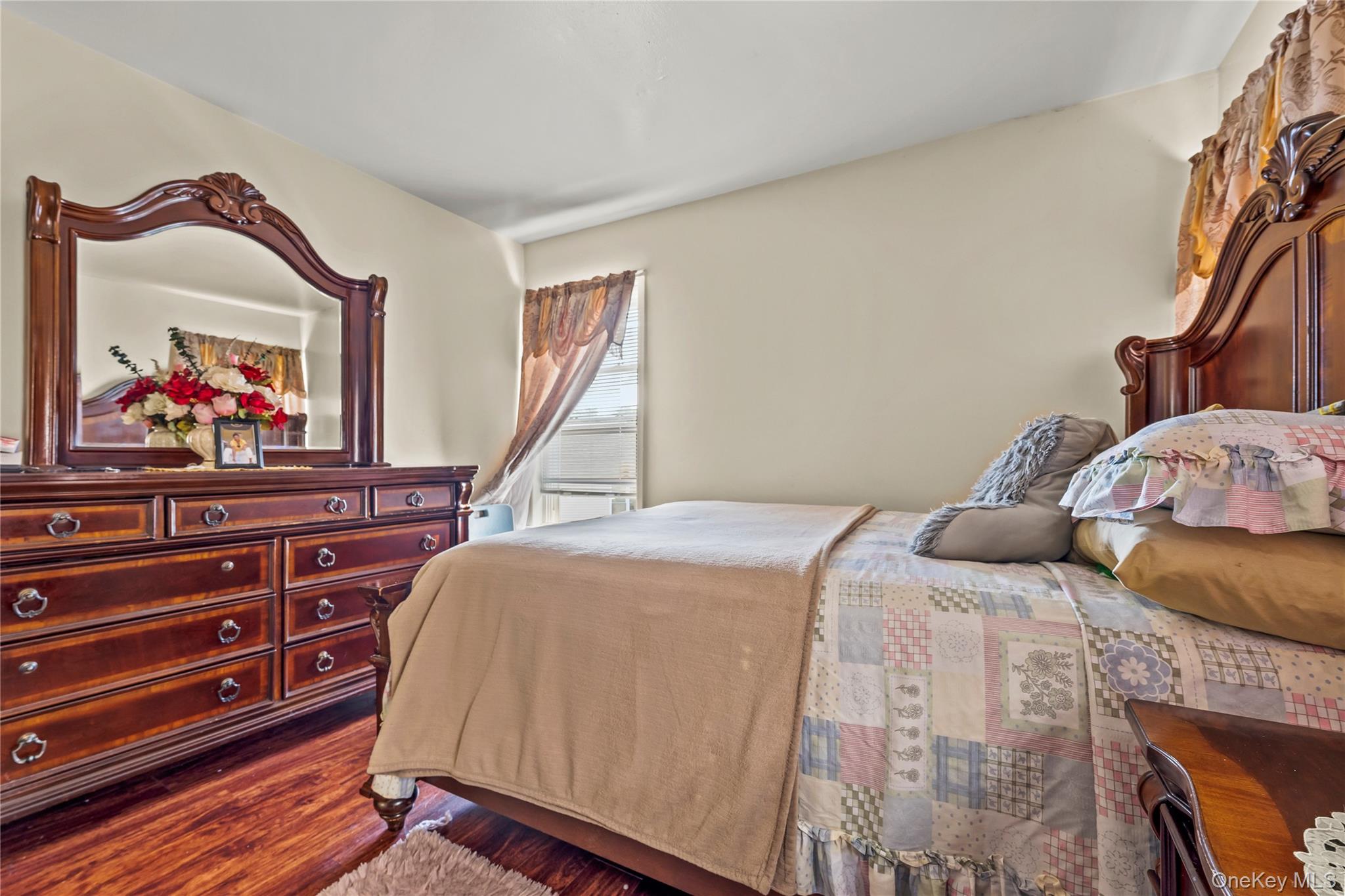 #7 photo, 200 Lowndes Avenue, Huntington , NY 11746