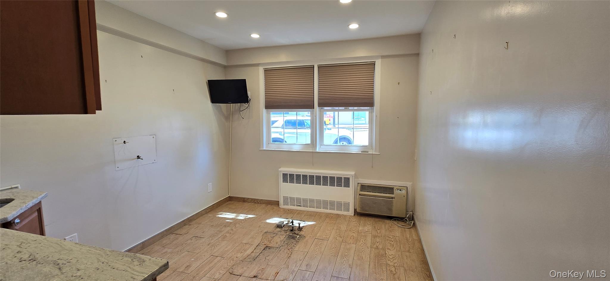 #9 photo, 32-32 Francis Lewis Boulevard, Flushing , NY 11358