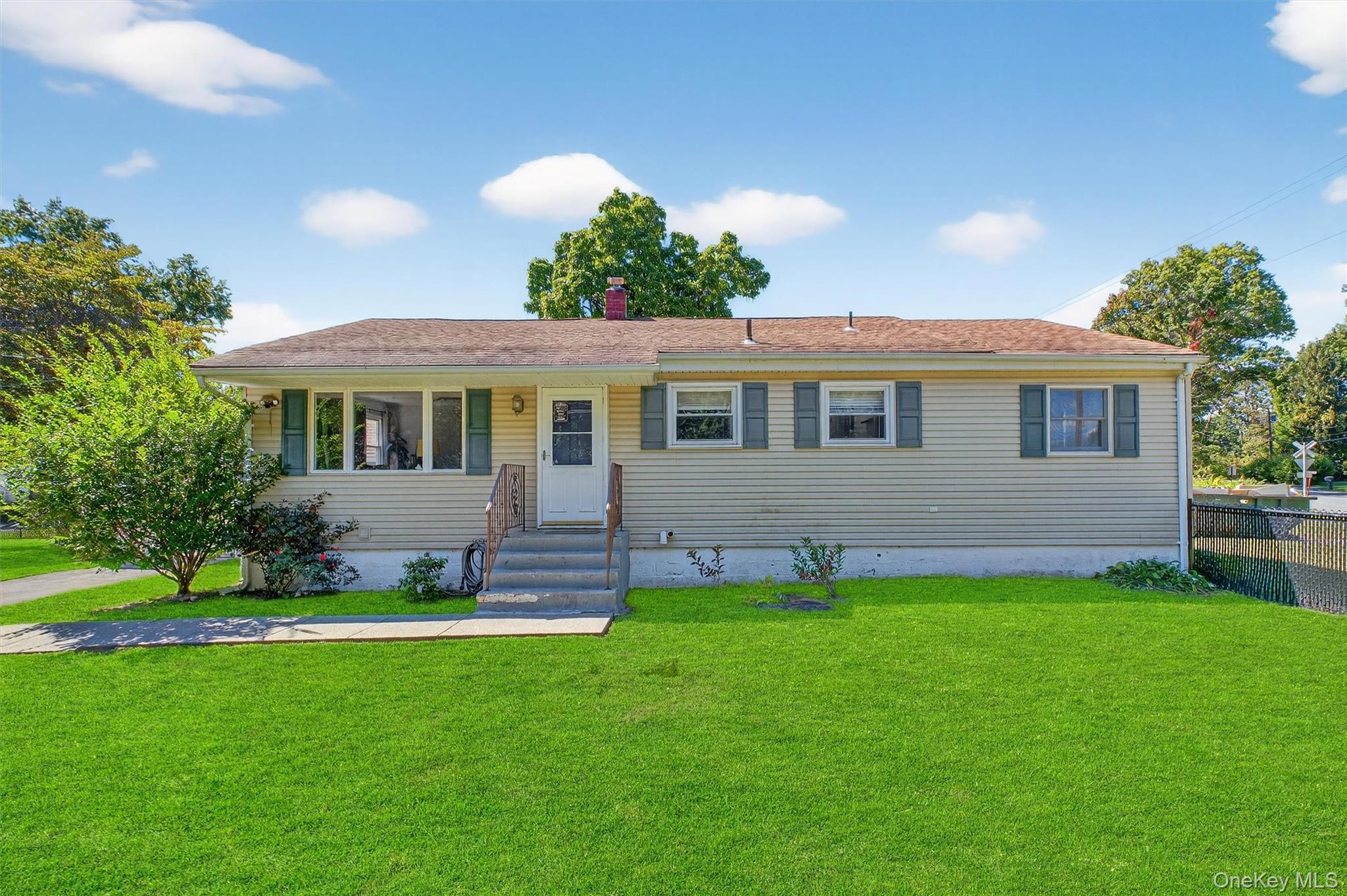 #1 photo, 1 Park Lane, Beacon , NY 12508