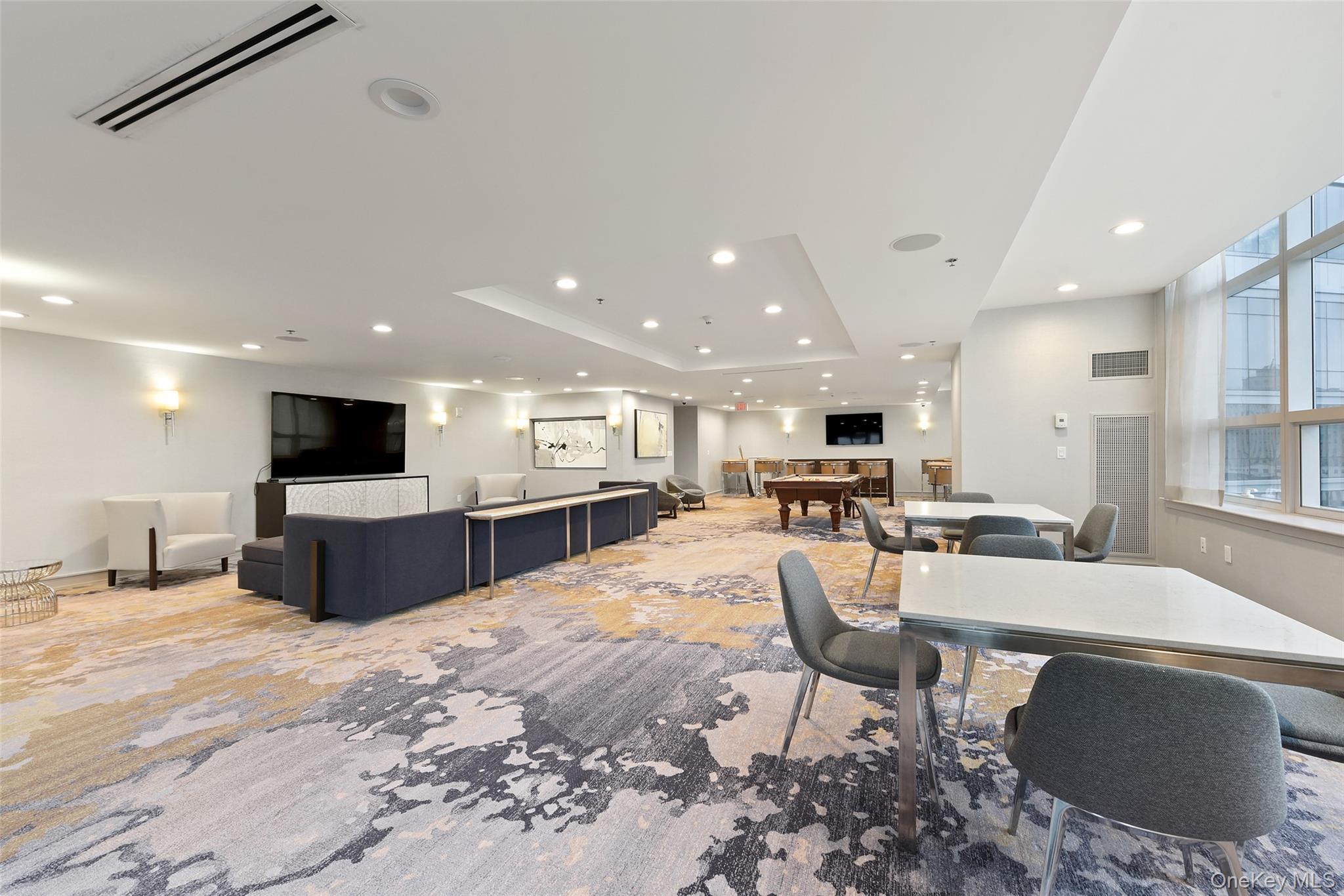 #10 photo, 5 Renaissance Square, White Plains , NY 10601