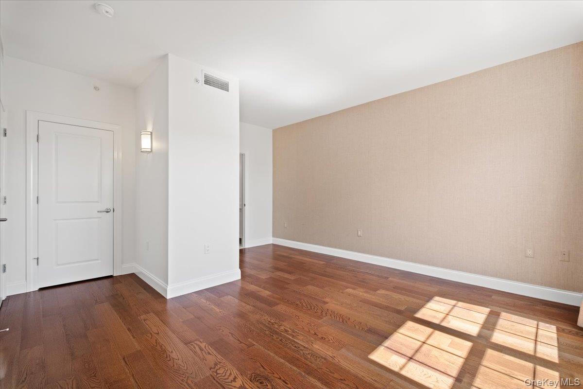 #14 photo, 10 Byron Place, Larchmont , NY 10538