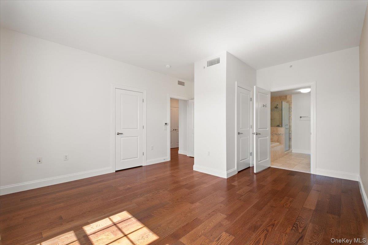 #16 photo, 10 Byron Place, Larchmont , NY 10538