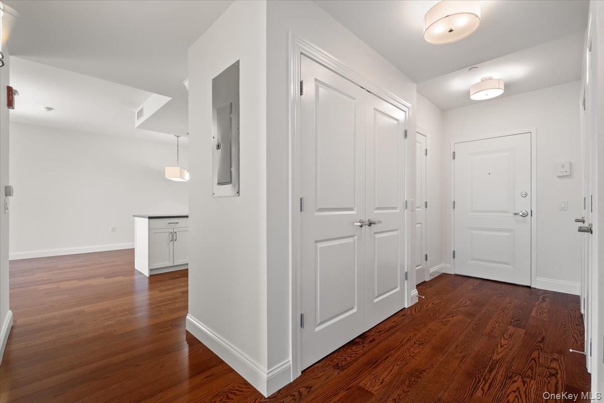 #2 photo, 10 Byron Place, Larchmont , NY 10538