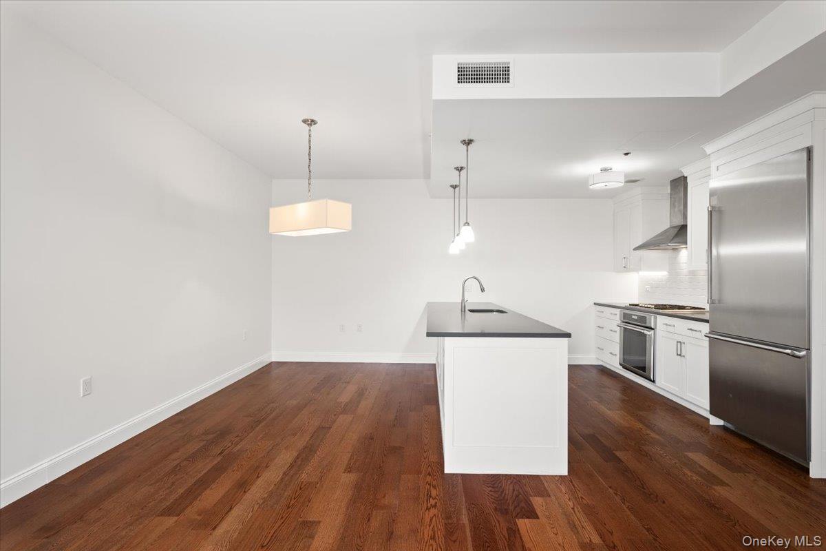 #7 photo, 10 Byron Place, Larchmont , NY 10538