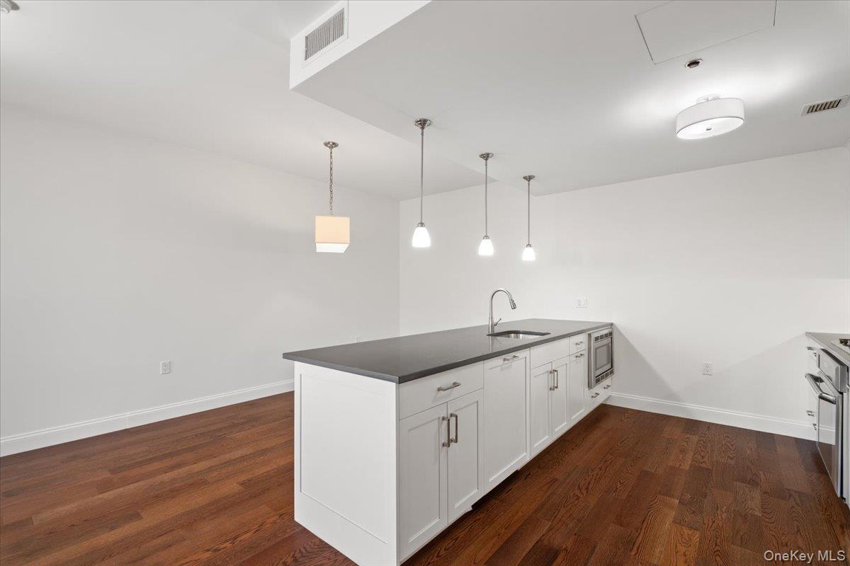 #8 photo, 10 Byron Place, Larchmont , NY 10538