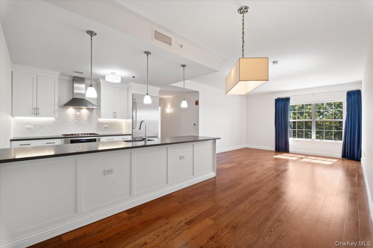 #9 photo, 10 Byron Place, Larchmont , NY 10538