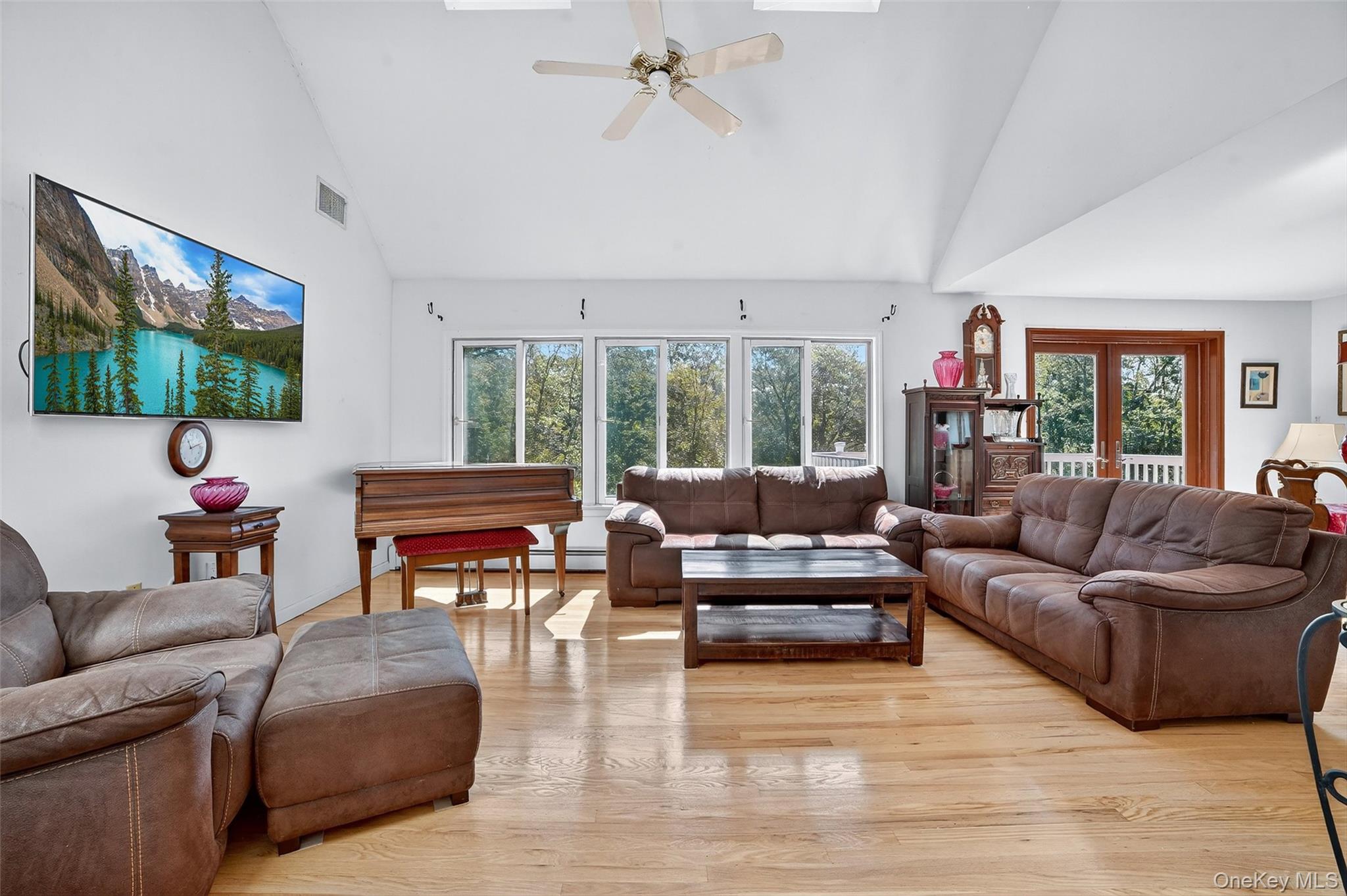 #14 photo, 986 Cliff Avenue, Yorktown Heights , NY 10598