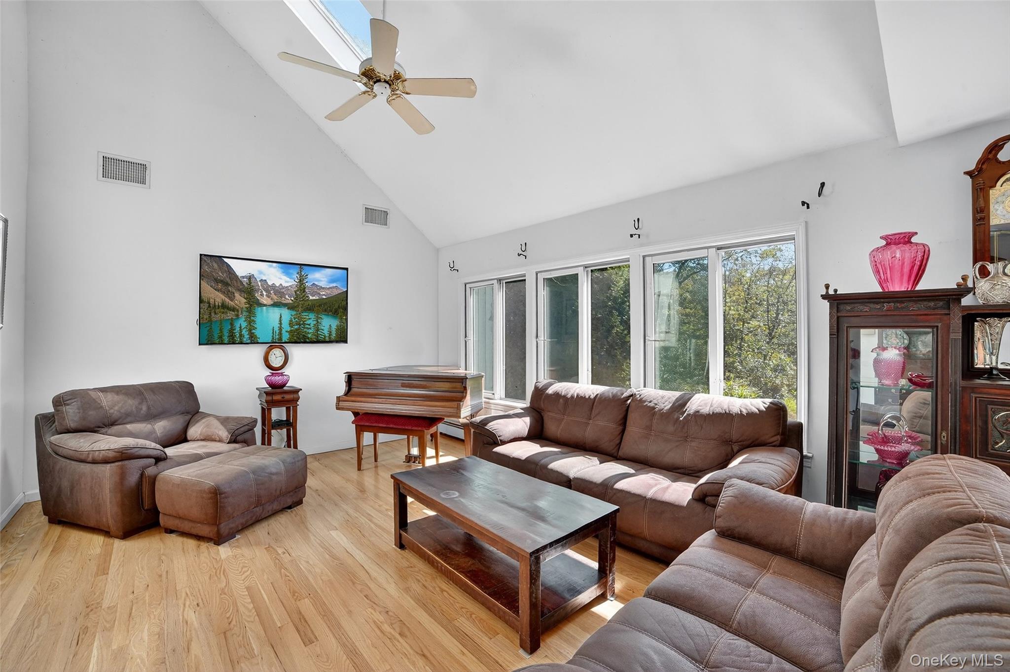 #16 photo, 986 Cliff Avenue, Yorktown Heights , NY 10598