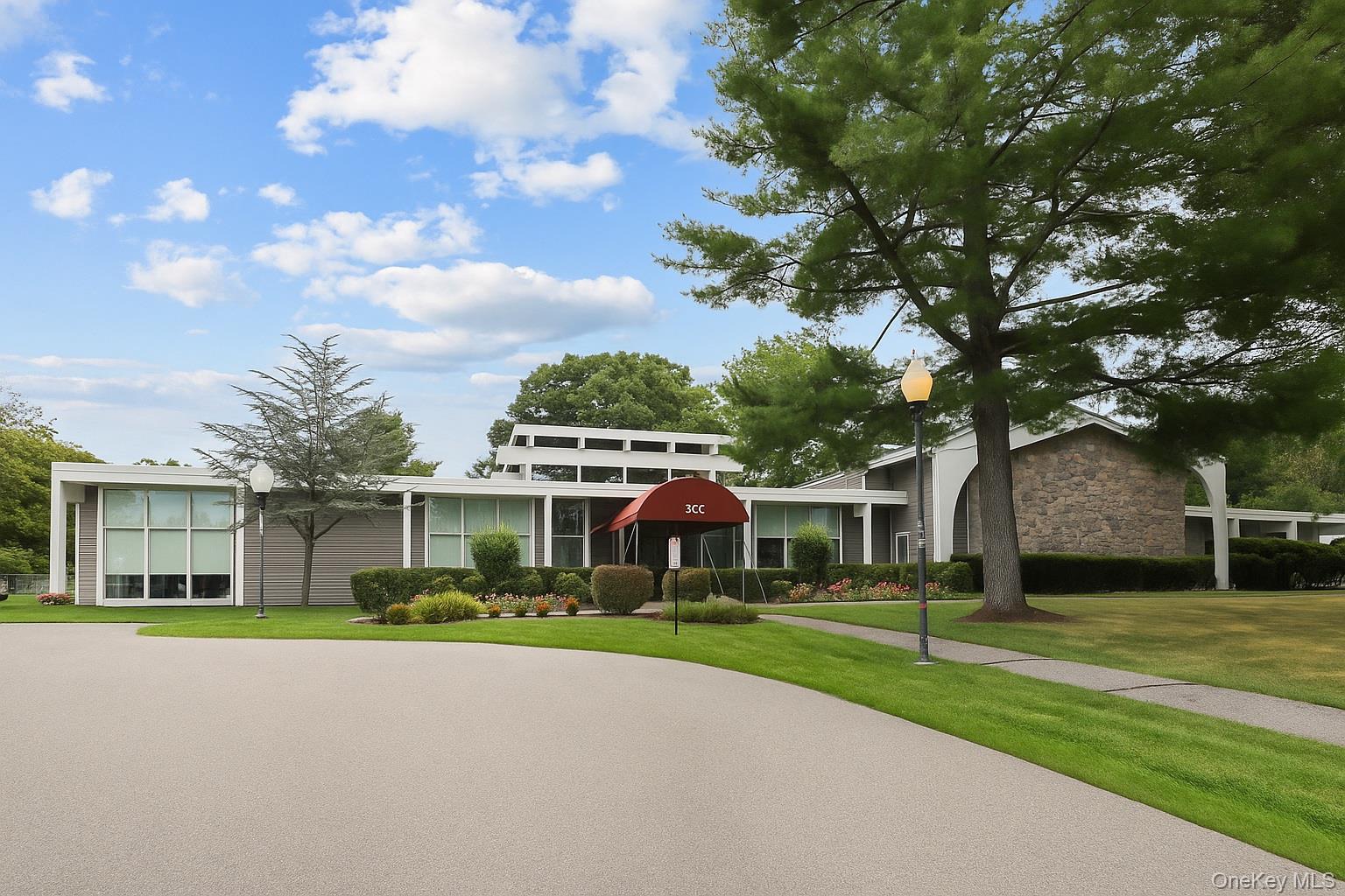 #12 photo, 2 Hampton Court, Yorktown Heights , NY 10598