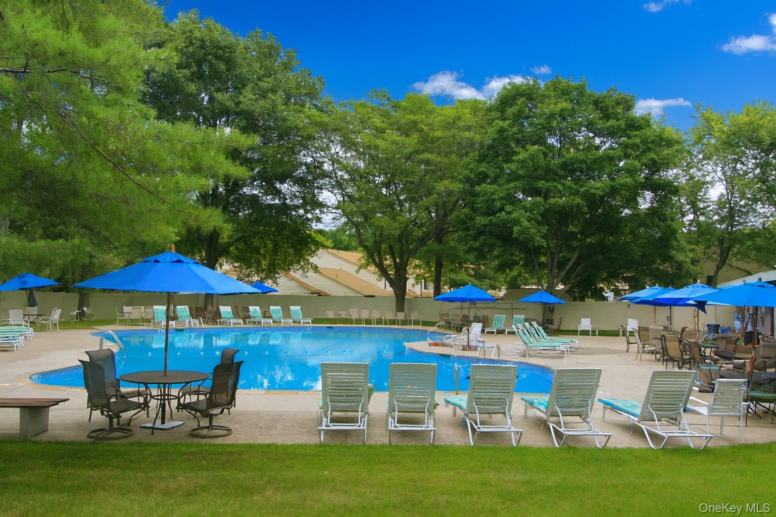 #20 photo, 2 Hampton Court, Yorktown Heights , NY 10598